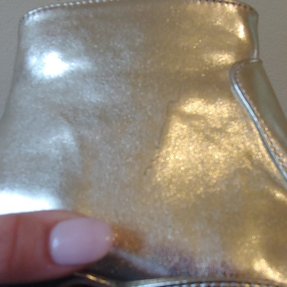 Gold booties - Picture 4 of 4